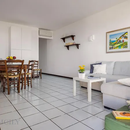 Onda Blu Addaura By Domusicily Apartment Palermo